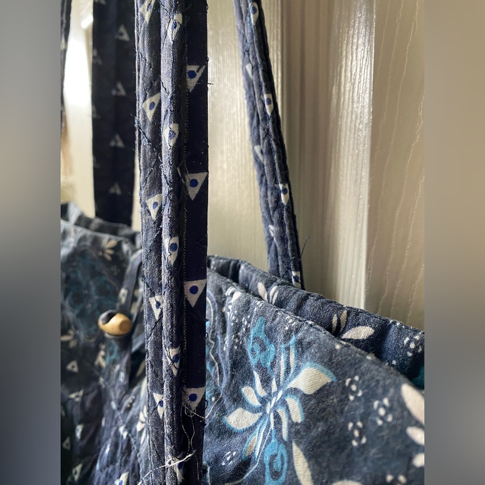 Vera Bradley- Tinsley Blake Collection bag - Picture 8 of 8